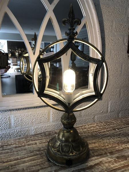 Grote foto prachtige tafellamp stervorm klassiek metaal koper look. tuin en terras tuindecoratie