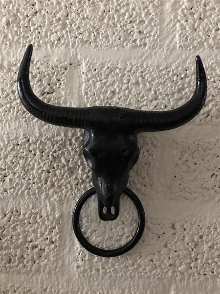 Grote foto gietijzeren bull skull met handdoek ring zwart fraai tuin en terras tuindecoratie