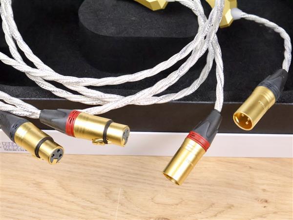 Grote foto crystal cable art series monet high end silver audio interconnects xlr 2 0 metre audio tv en foto onderdelen en accessoires