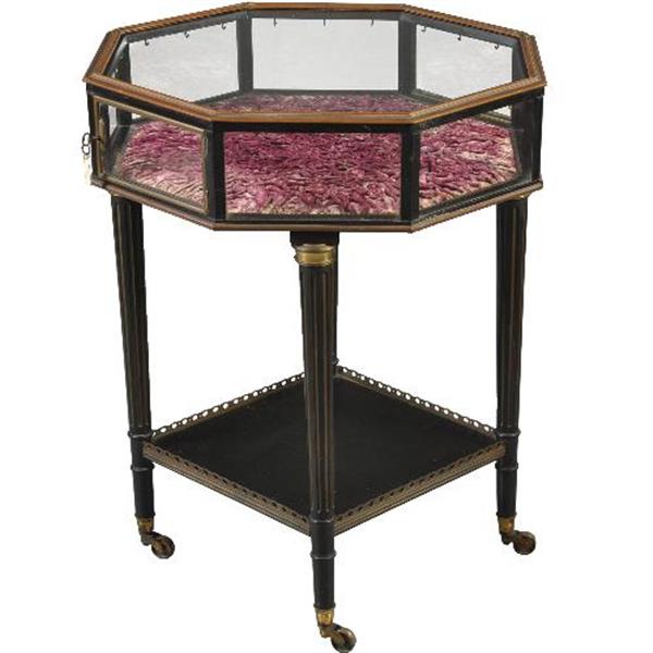 Grote foto unieke horloge of vitrinetafel op in brons op een gedraaid onderstel no.432232 antiek en kunst stoelen en banken