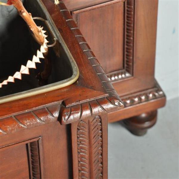 Grote foto reusachtige staande lspiegel met jardini re de blikvanger in een grote hal no.411569 hoogte 2 35 antiek en kunst spiegels