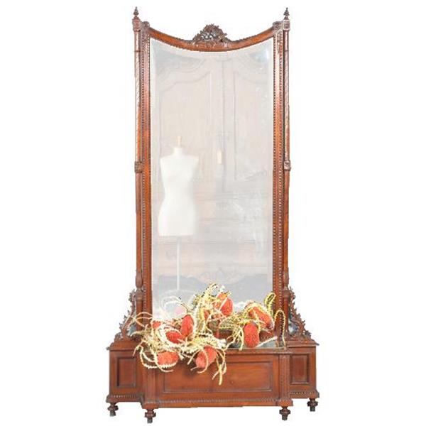 Grote foto reusachtige staande lspiegel met jardini re de blikvanger in een grote hal no.411569 hoogte 2 35 antiek en kunst spiegels