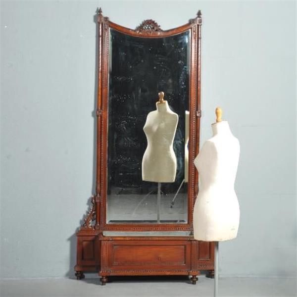 Grote foto reusachtige staande lspiegel met jardini re de blikvanger in een grote hal no.411569 hoogte 2 35 antiek en kunst spiegels