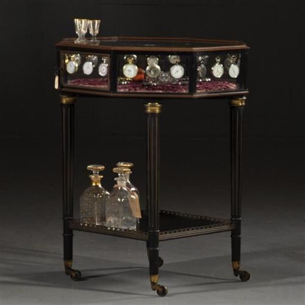 Grote foto unieke horloge of vitrinetafel op in brons op een gedraaid onderstel no.432232 antiek en kunst stoelen en banken