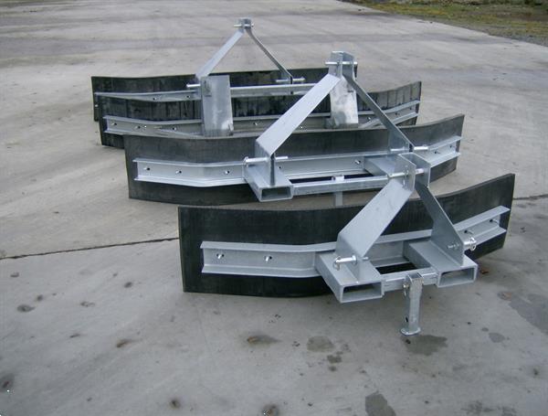 Grote foto rubberschuif modder en sneeuwschuif giant weidemann driepunt heftruck agrarisch tractor toebehoren