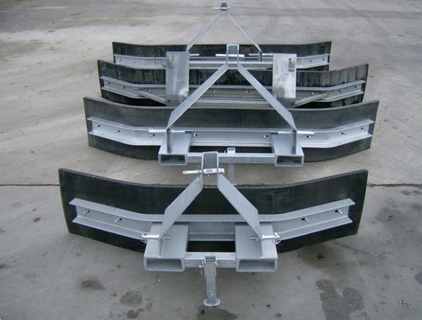 Grote foto rubberschuif modder en sneeuwschuif giant weidemann driepunt heftruck agrarisch tractor toebehoren