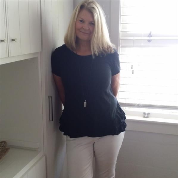 Grote foto op zoek naar de liefde contacten en berichten vrouw zoekt man