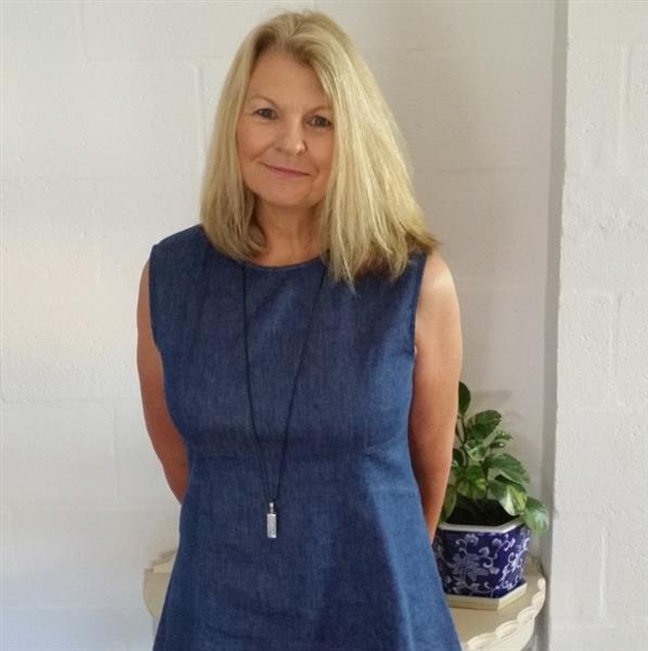 Grote foto op zoek naar de liefde contacten en berichten vrouw zoekt man