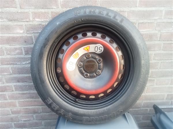 Grote foto thuiskomer 16 ford volvo auto onderdelen banden en velgen