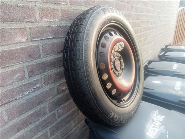 Grote foto thuiskomer 16 ford volvo auto onderdelen banden en velgen