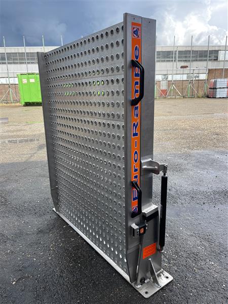 Grote foto oprijplaat euro rampe amf bruns 240cm x 90cm auto diversen gereedschap