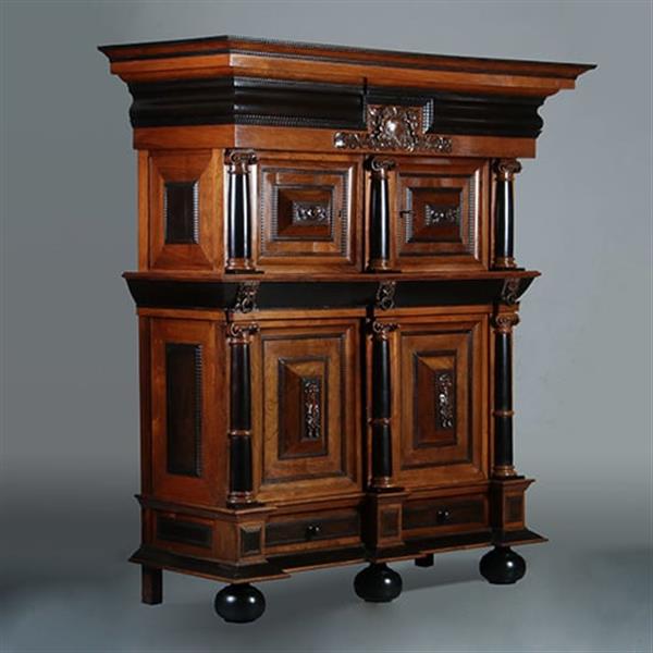 Grote foto markante 4 deurskast uit de gouden eeuw met veel ebbenhout no.371510 antiek en kunst stoelen en banken
