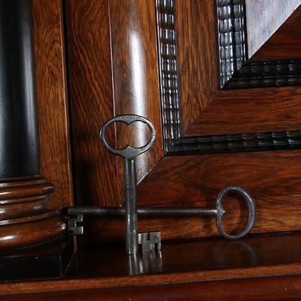 Grote foto markante 4 deurskast uit de gouden eeuw met veel ebbenhout no.371510 antiek en kunst stoelen en banken