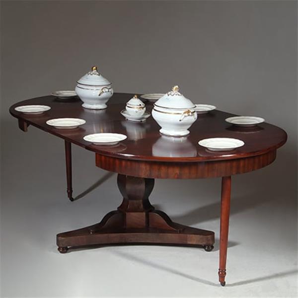 Grote foto eetkamertafel rond uitschuifbaar tot 2.16 m. op kolompoot ca 1820 no.361875 antiek en kunst stoelen en banken