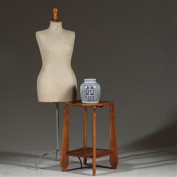 Grote foto bijzettafel of wijntafel amsterdamse school ca 1910 blond eiken met ebbenhout no.361865 antiek en kunst stoelen en banken