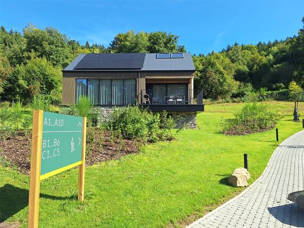 Grote foto luxe villa op een vakantiepark in de natuur. vakantie belgi