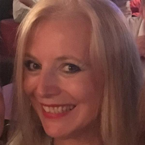 Grote foto ik zoek een liefdevolle en grappige man contacten en berichten vrouw zoekt man