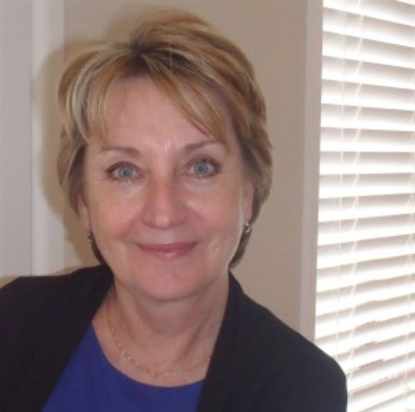 Grote foto oudere vrouw op zoek naar nieuwe liefde contacten en berichten vrouw zoekt man