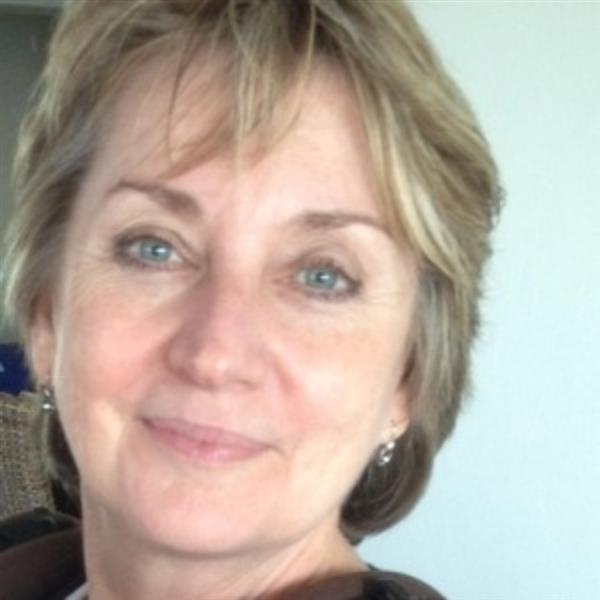 Grote foto oudere vrouw op zoek naar nieuwe liefde contacten en berichten vrouw zoekt man