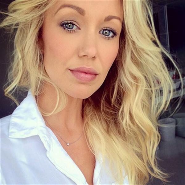 Grote foto kinderloze dame zoekt serieuze relatie contacten en berichten vrouw zoekt man