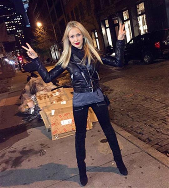 Grote foto kinderloze dame zoekt serieuze relatie contacten en berichten vrouw zoekt man