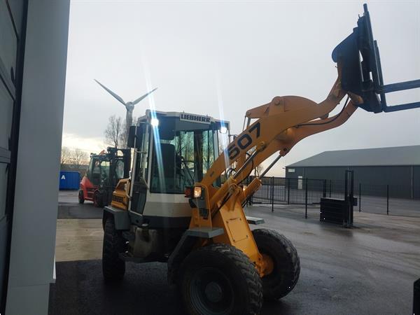 Grote foto liebherr 507 shovel agrarisch tractoren