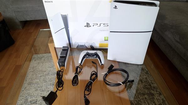 Grote foto de ps5 slim is de compactere spelcomputers games playstation