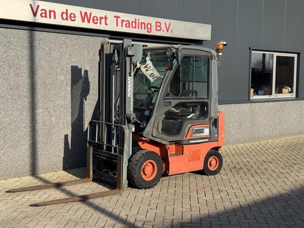 Grote foto nissan fd01a15 duplo330 sideshift 4e functie diesel full cab. low hours agrarisch heftrucks