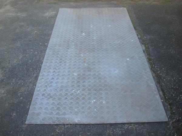 Grote foto aluminium traanplaat aanhanger aanhangerbodem auto diversen gereedschap