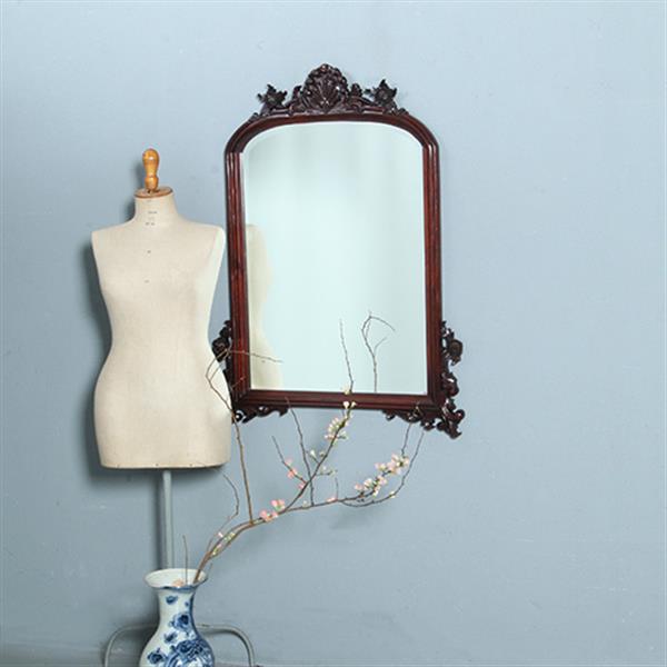 Grote foto getoogde mahonie schouwspiegel met gestoken onderhoeken en kroon no.361835 antiek en kunst spiegels