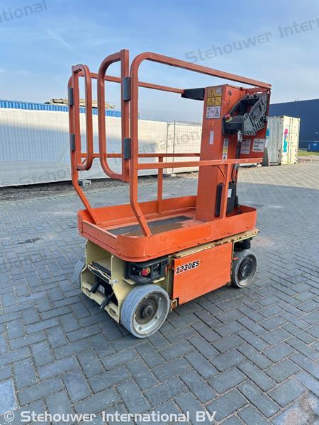 Grote foto jlg 1230es masthoogwerker 1230 es mast hoogwerker doe het zelf en verbouw hoogwerkers