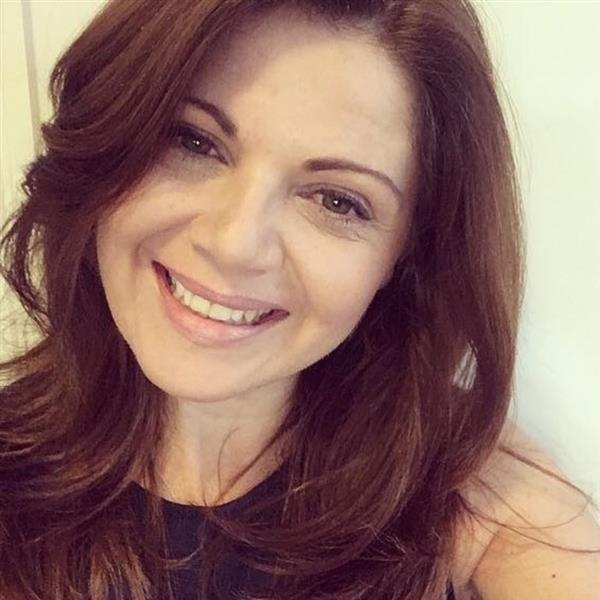 Grote foto op zoek naar een knuffelbeer contacten en berichten vrouw zoekt man