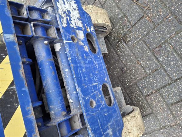 Grote foto haulotte compact 8 hoogwerker schaarlift 8 25 m doe het zelf en verbouw hoogwerkers