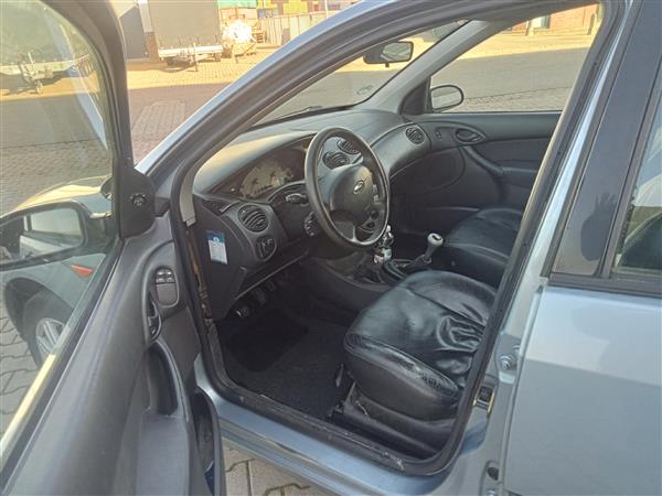 Grote foto ford focus 1.6 wagon clima trekhaak 2004 auto ford