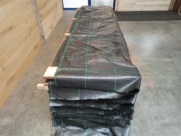 Grote foto 80 cm hoog en 250 cm lang hardhouten beschoeiingschot geschroefd en gronddoek doe het zelf en verbouw hout en planken