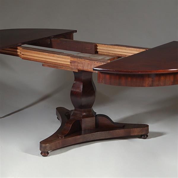 Grote foto eetkamertafel rond uitschuifbaar tot 2.16 m. op kolompoot ca 1820 no.361875 antiek en kunst stoelen en banken