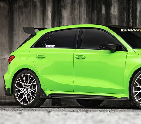 Grote foto dit betreft een set audi rs3 8y facelift sq carbon side skirt extensions auto onderdelen tuning en styling