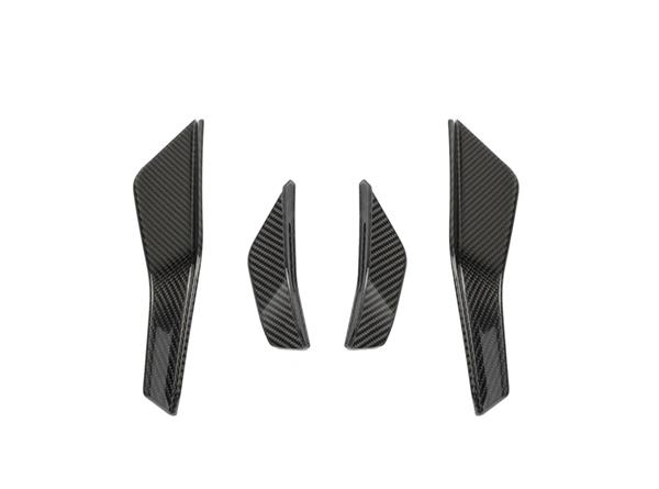 Grote foto dit betreft een set audi rs3 8y facelift carbon voorbumper canards auto onderdelen tuning en styling