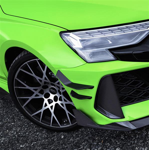 Grote foto dit betreft een set audi rs3 8y facelift carbon voorbumper canards auto onderdelen tuning en styling