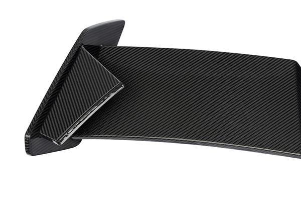 Grote foto dit betreft een audi rs3 8y facelift carbon dak spoiler auto onderdelen tuning en styling