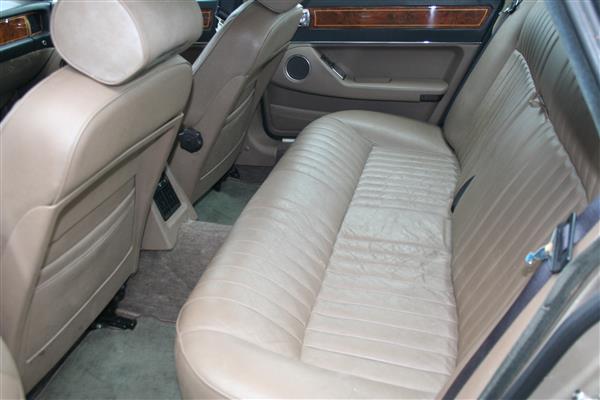 Grote foto te koop mooie jacuar xj 6 cil.. bj 1987 .. auto jaguar