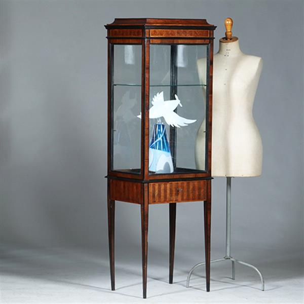 Grote foto vierkante hepplewhite vitrine met glas rondom en een unieke show lade no.360435 antiek en kunst stoelen en banken