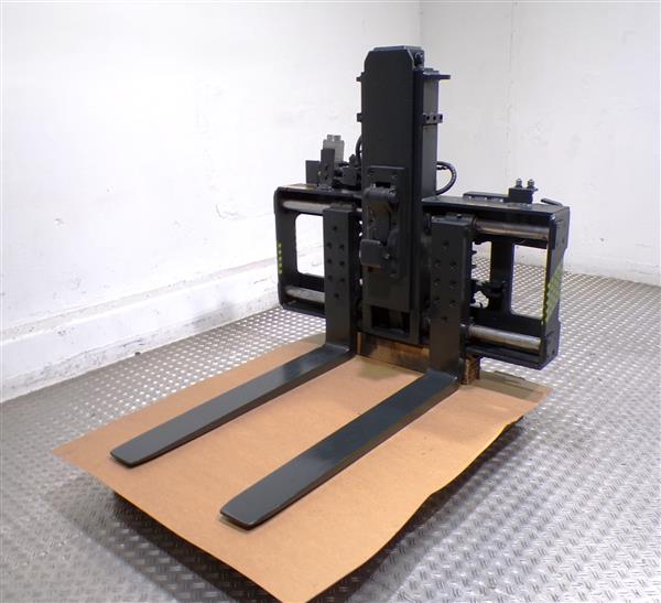 Grote foto stabau vorkversteller met containergrijper bulk containers outlet agrarisch heftrucks