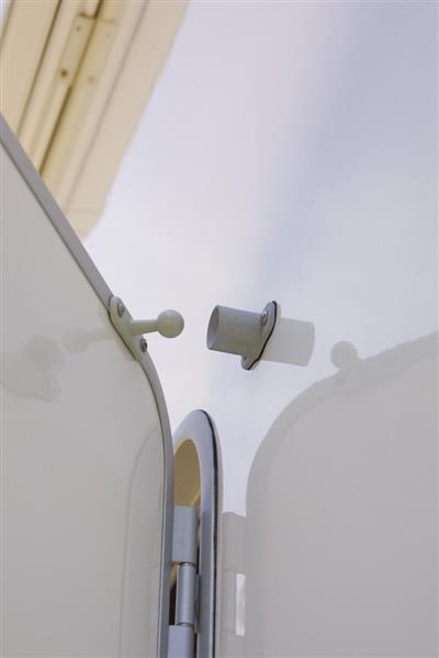 Grote foto fiamma deurvanger kunststof grijs caravans en kamperen caravan accessoires