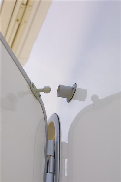 Grote foto fiamma deurvanger kunststof grijs caravans en kamperen caravan accessoires