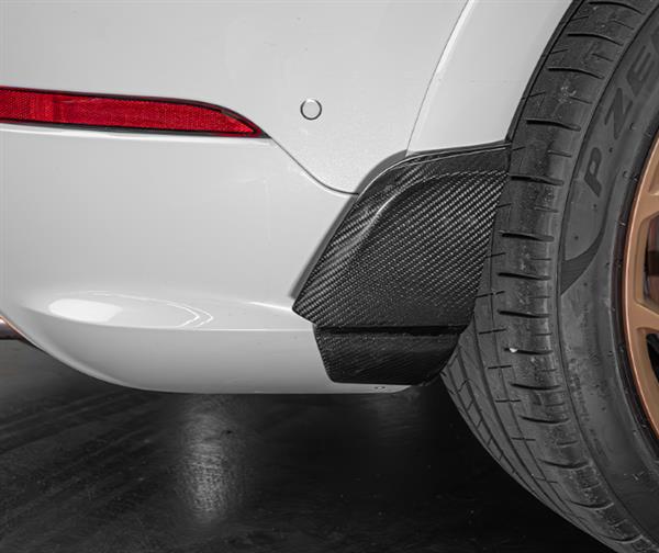 Grote foto dit betreft een set porsche cayenne 2024 carbon achterbumper splitter diffuser auto onderdelen tuning en styling