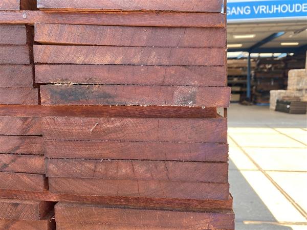 Grote foto 20x200mm hardhout fijn bezaagd 400cm doe het zelf en verbouw hout en planken