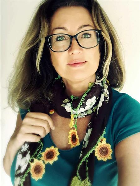 Grote foto zijn wij misschien op zoek naar elkaar contacten en berichten vrouw zoekt man