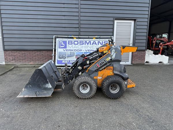 Grote foto giant sk252 d skid schranklader minishovel agrarisch shovels