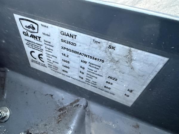 Grote foto giant sk252 d skid schranklader minishovel agrarisch shovels